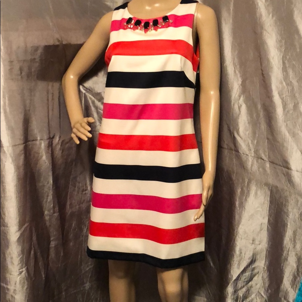 Vince Camuto Size 8 Striped Dress